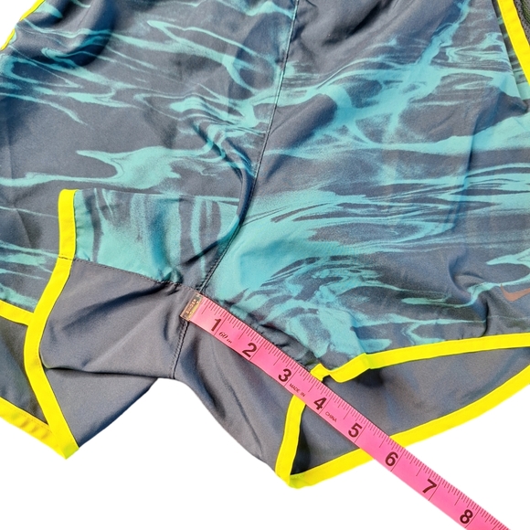 Nike Dri-fit shorts - Picture 7 of 8